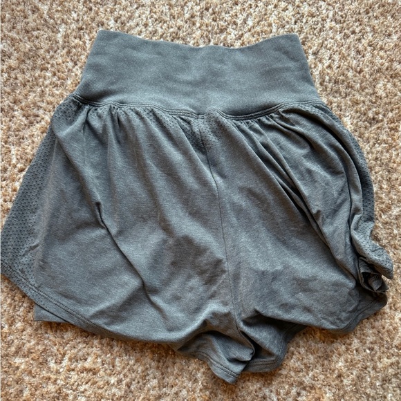 Gymshark Pants - Gymshark skort size small